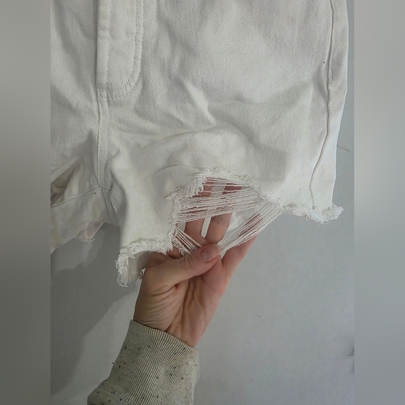 Calvin Klein White Distressed Denim Shorts - Picture 3 of 12